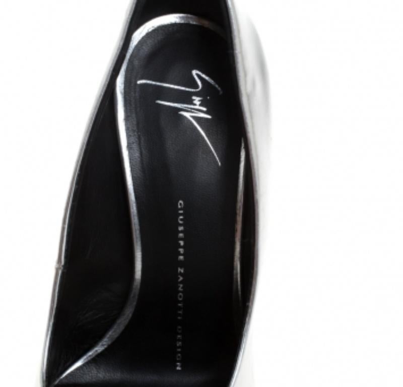 Giuseppe Zanotti escarpins à bout pointu argentés métalliques taille 37 en vente 1