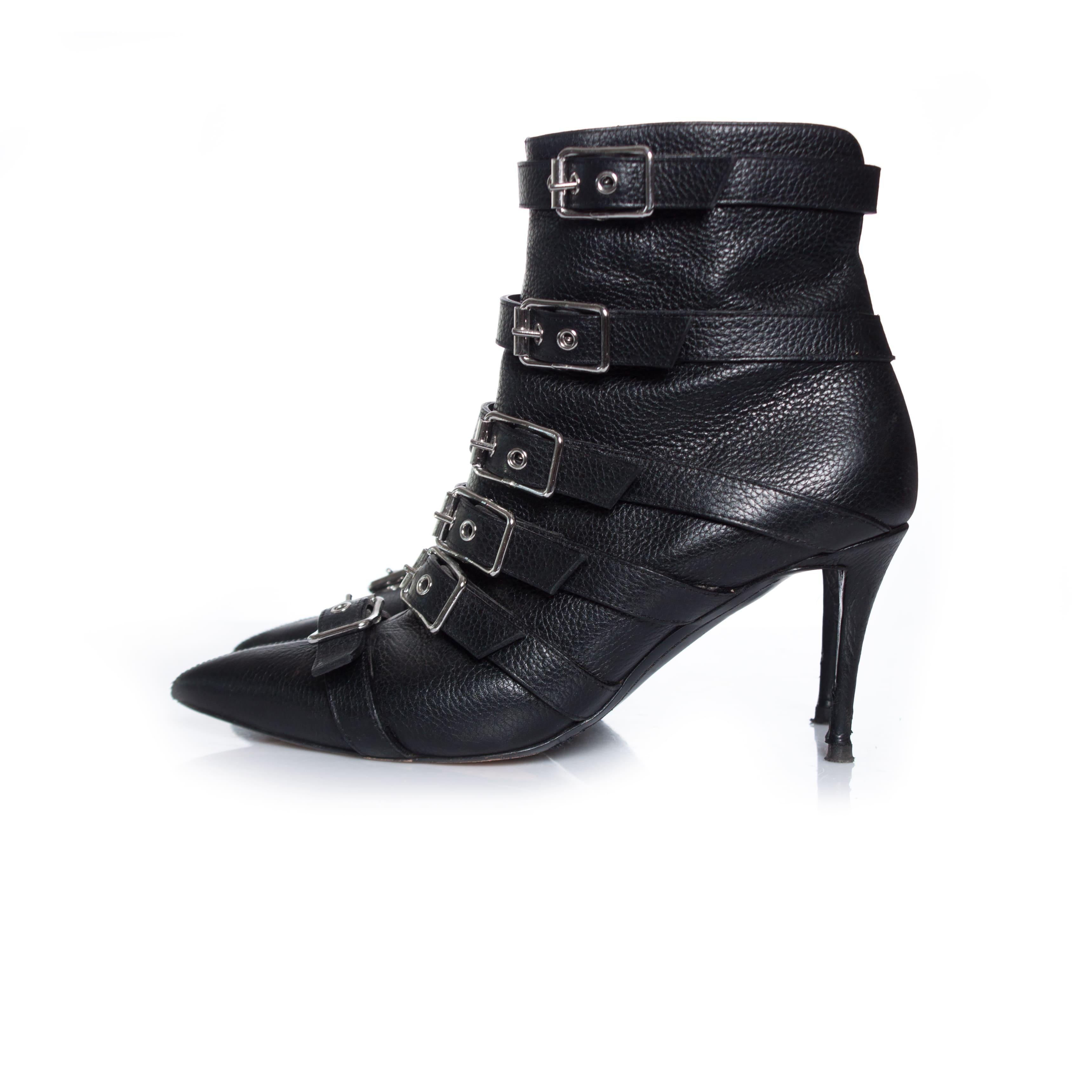 De las mujeres Giuseppe Zanotti, Botas con varias hebillas. en venta