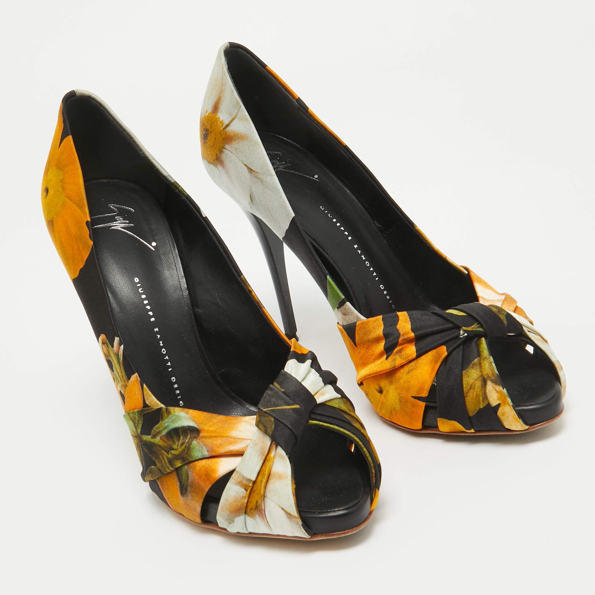 Giuseppe Zanotti Multicolor Satin Floral Silk Peep Toe Pumps Size 40 In Good Condition For Sale In Dubai, Al Qouz 2