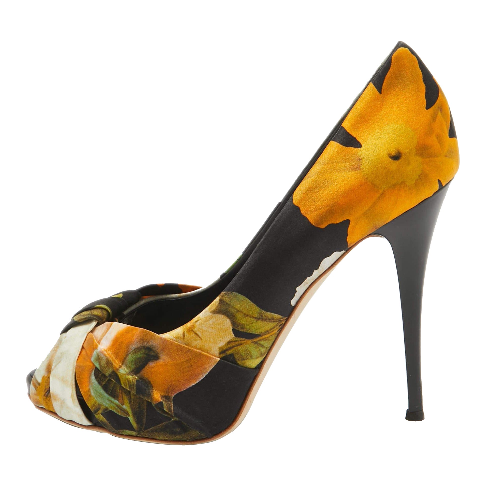 Giuseppe Zanotti Bombas de punta de seda floral de satén multicolor Talla 40