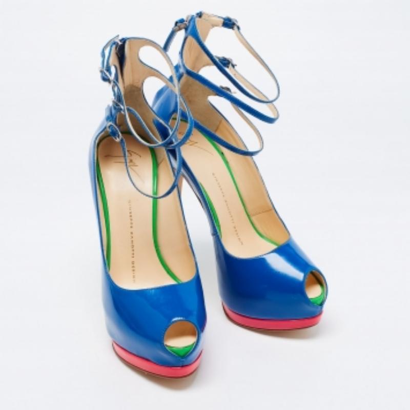 Giuseppe Zanotti escarpins à triple bride à bout ouvert en cuir verni multicolore taille 37 en vente 1