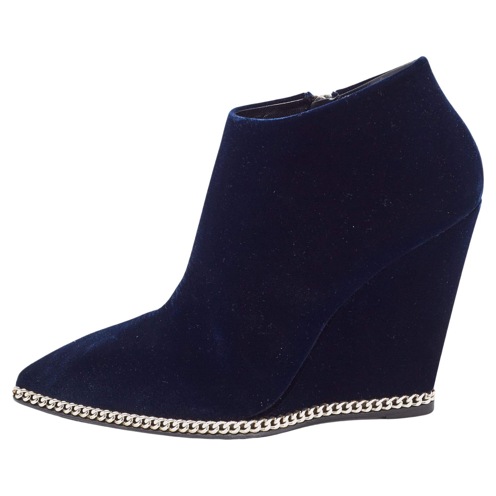 Giuseppe Zanotti Navy Blue Chain Link Ankle Boots Size 41 For Sale