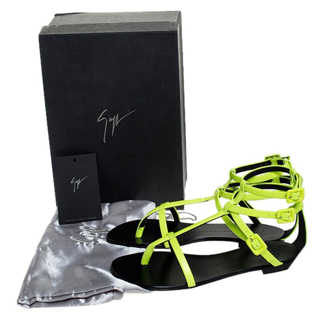 Women's Giuseppe Zanotti Neon Green Leather Rock 10 T-Strap Flat Sandals Size 38