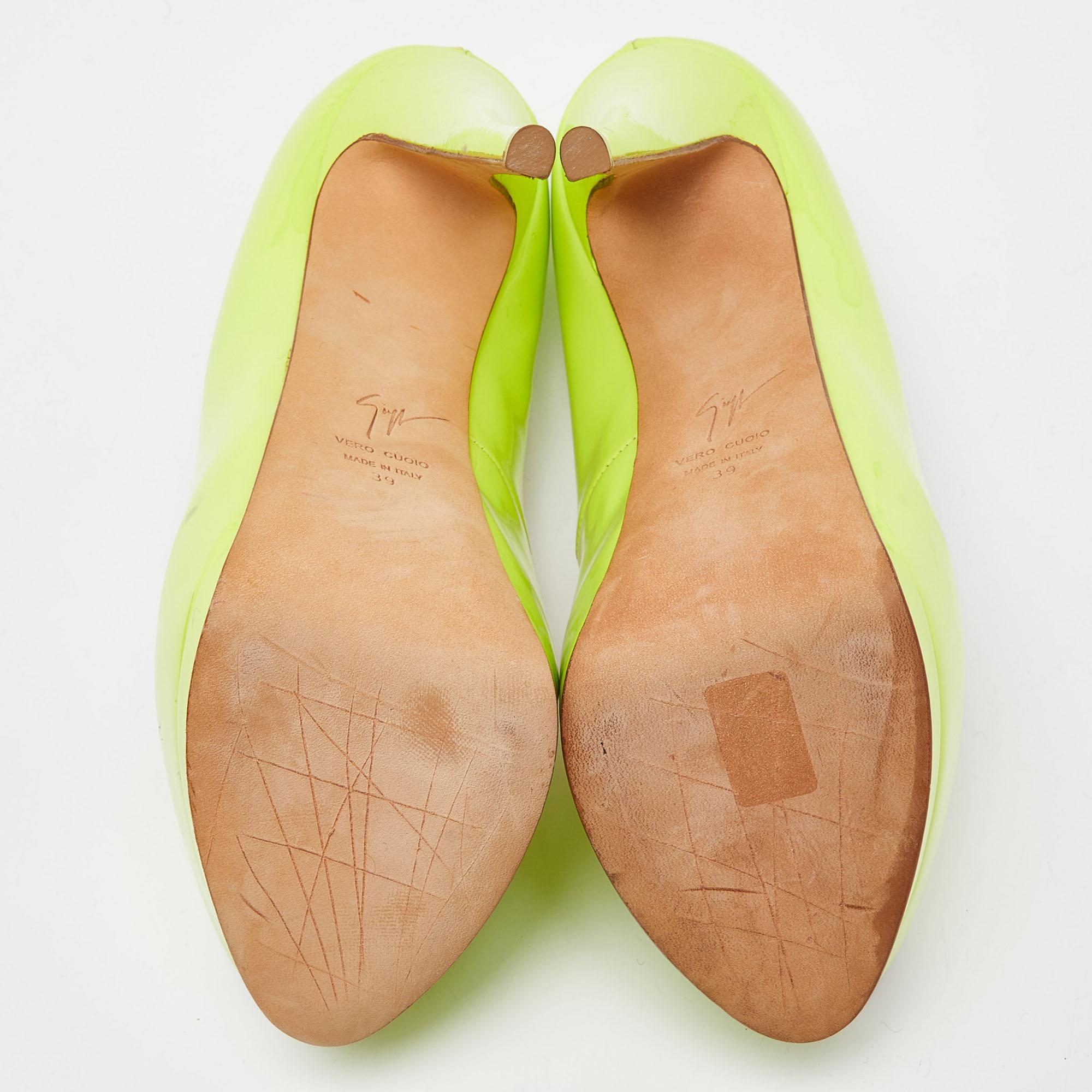 Giuseppe Zanotti Neon Green Patent Leather Sharon Peep Toe Pumps Size 39 For Sale 1