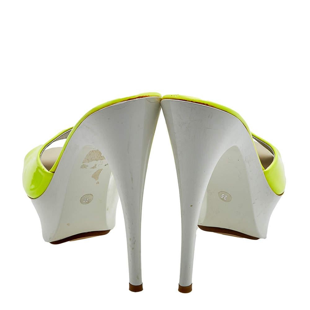 Women's Giuseppe Zanotti Neon Yellow Patent Leather Platform Sandals Size 35