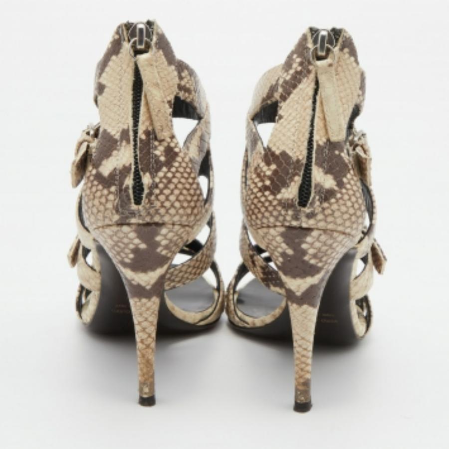 De las mujeres Giuseppe Zanotti Sandalias de tiras de piel con relieve de pitón marrón/blanco roto talla 38 en venta