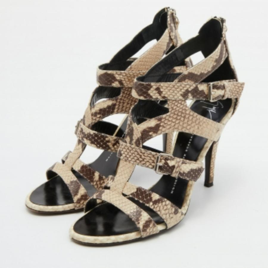 Giuseppe Zanotti Sandalias de tiras de piel con relieve de pitón marrón/blanco roto talla 38 en venta 3