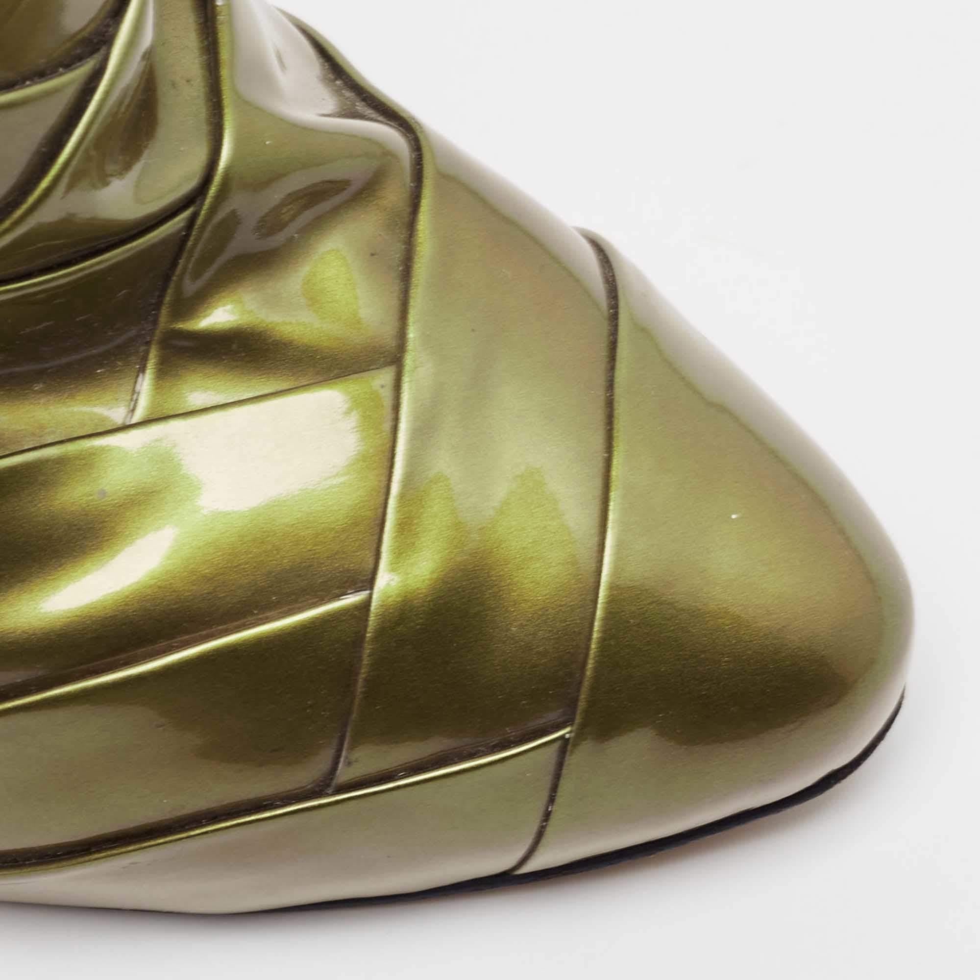 Botines de charol verde oliva Giuseppe Zanotti Talla 38 en venta 2