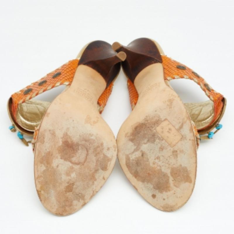 Giuseppe Zanotti Sandali in pelle goffrata pitonata arancione/oro 37 in vendita 3
