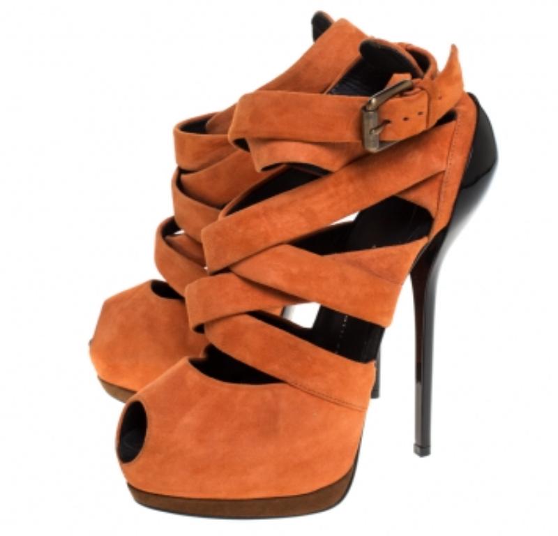 Sandales compensées Giuseppe Zanotti en daim orange à lanières et bouts ouverts, taille 38 en vente 2
