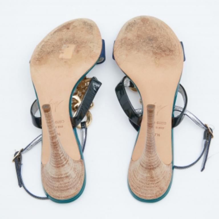 Giuseppe Zanotti Patent Leather Crystal Embellished Slingback Sandals Size 37.5 For Sale 4