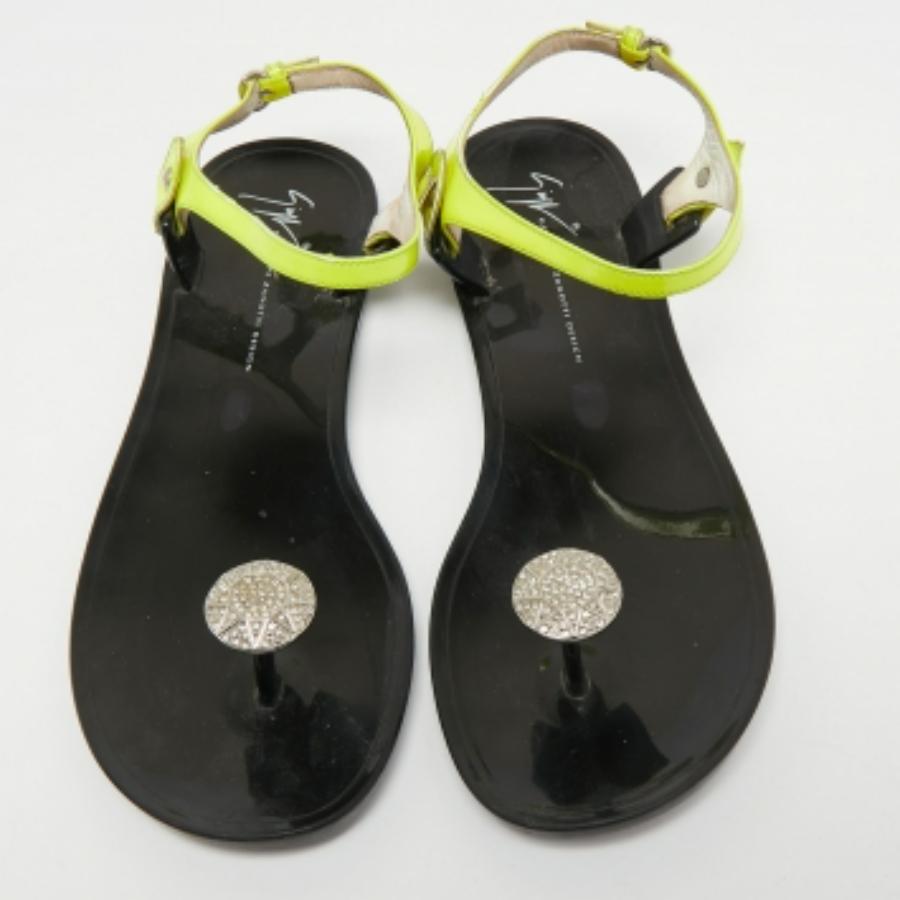 Giuseppe Zanotti Patent Leather Crystal Toe Ring Ankle Strap Sandals Size 38 1