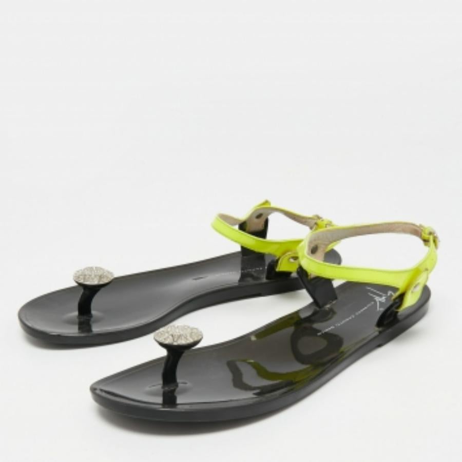 Giuseppe Zanotti Patent Leather Crystal Toe Ring Ankle Strap Sandals Size 38 3