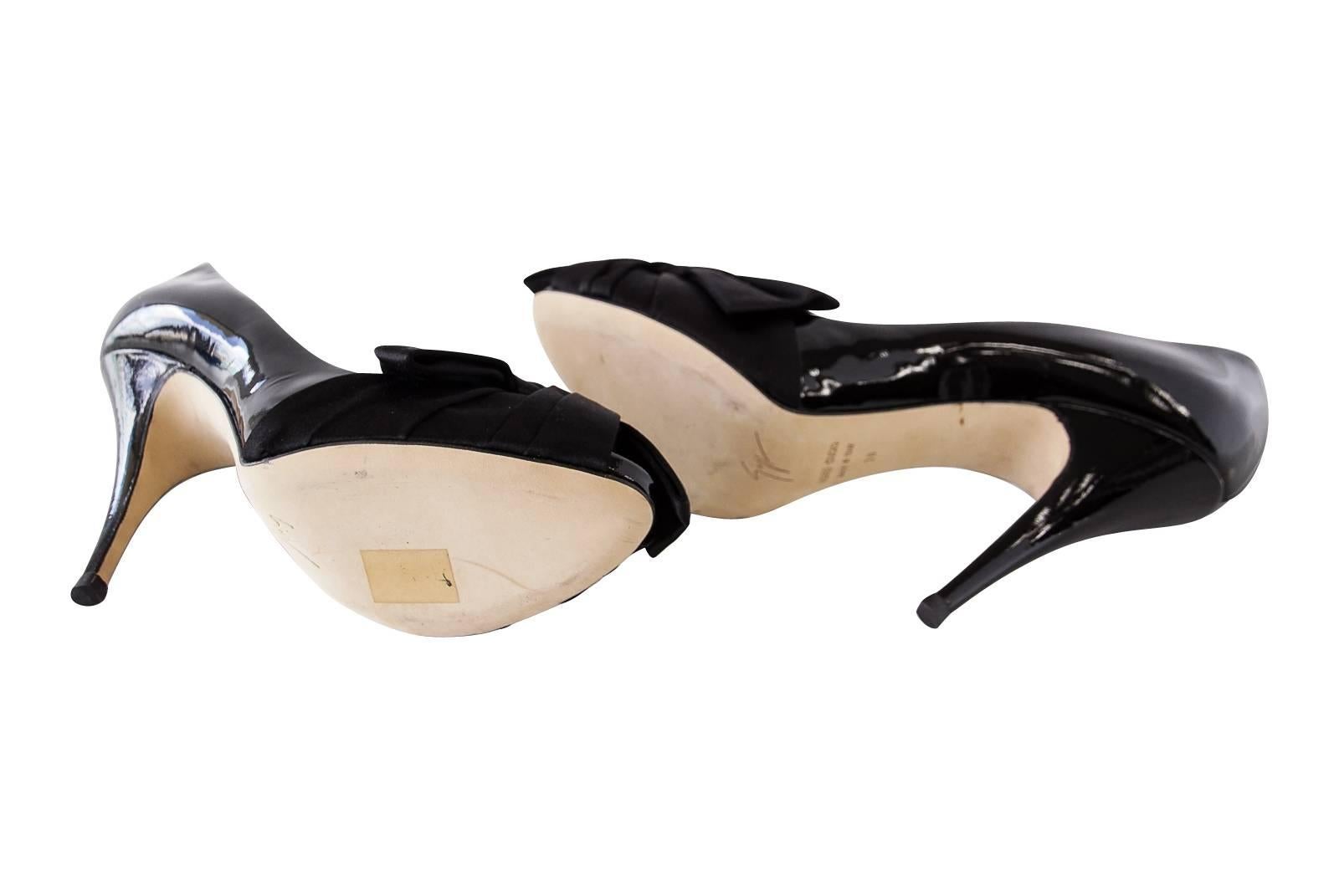 Giuseppe Zanotti Patent Peep Toe Satin Bow Hidden Platform Pump Shoe  For Sale 2