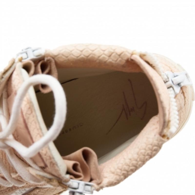 Donna Giuseppe Zanotti, pelle goffrata di pitone color pesca, scarpe da ginnastica alte 36 anni in vendita