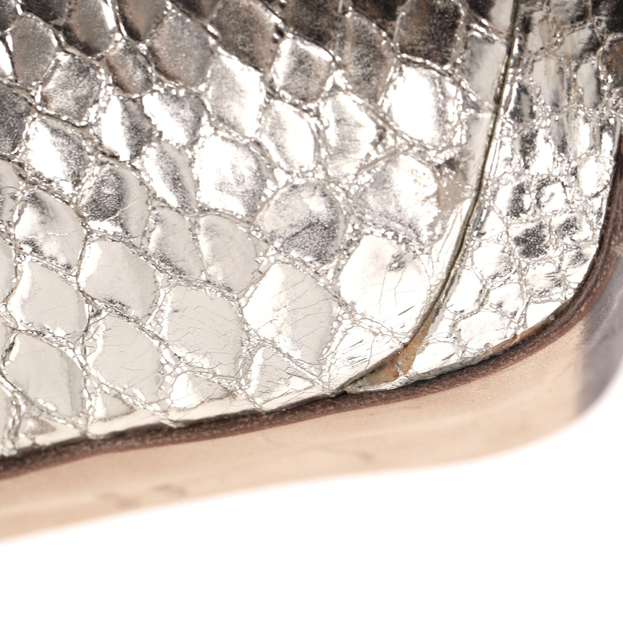 Zapatos de tacón Giuseppe Zanotti con punta y plataforma de piel de serpiente en venta 2