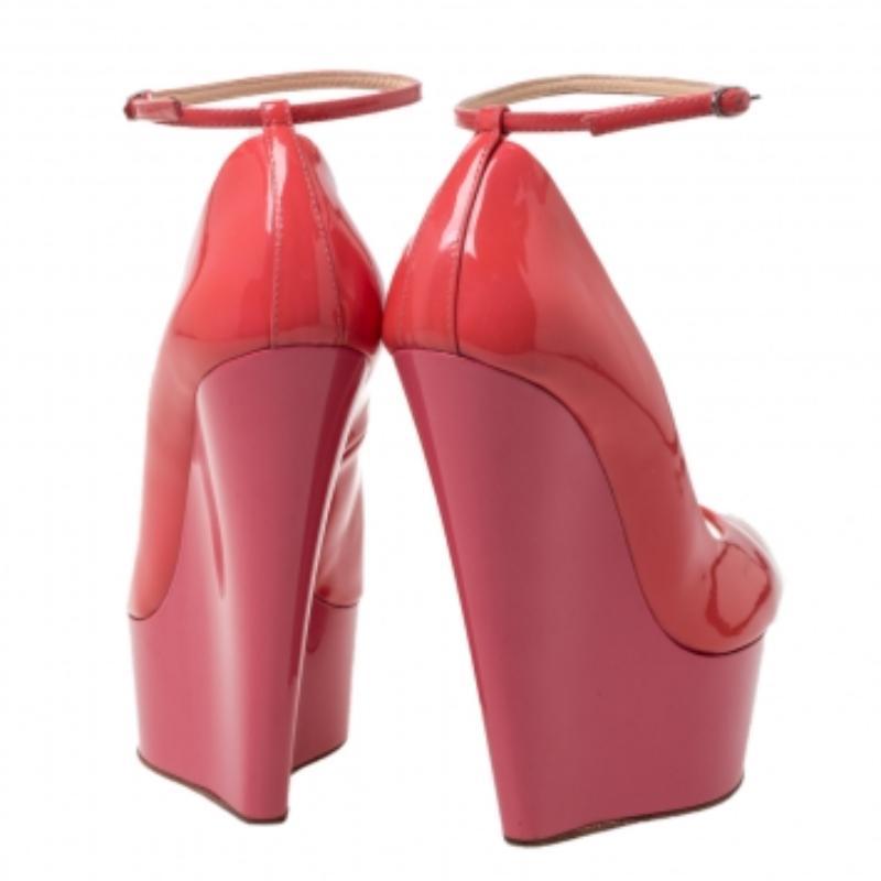 Fashion-forward and chic, these well-designed pumps are crafted out of glossy patent leather. Admired for their exquisite designs, Giuseppe Zanotti makes some of the best shoes for all occasions. They feature classic peep toes, ankle buckle