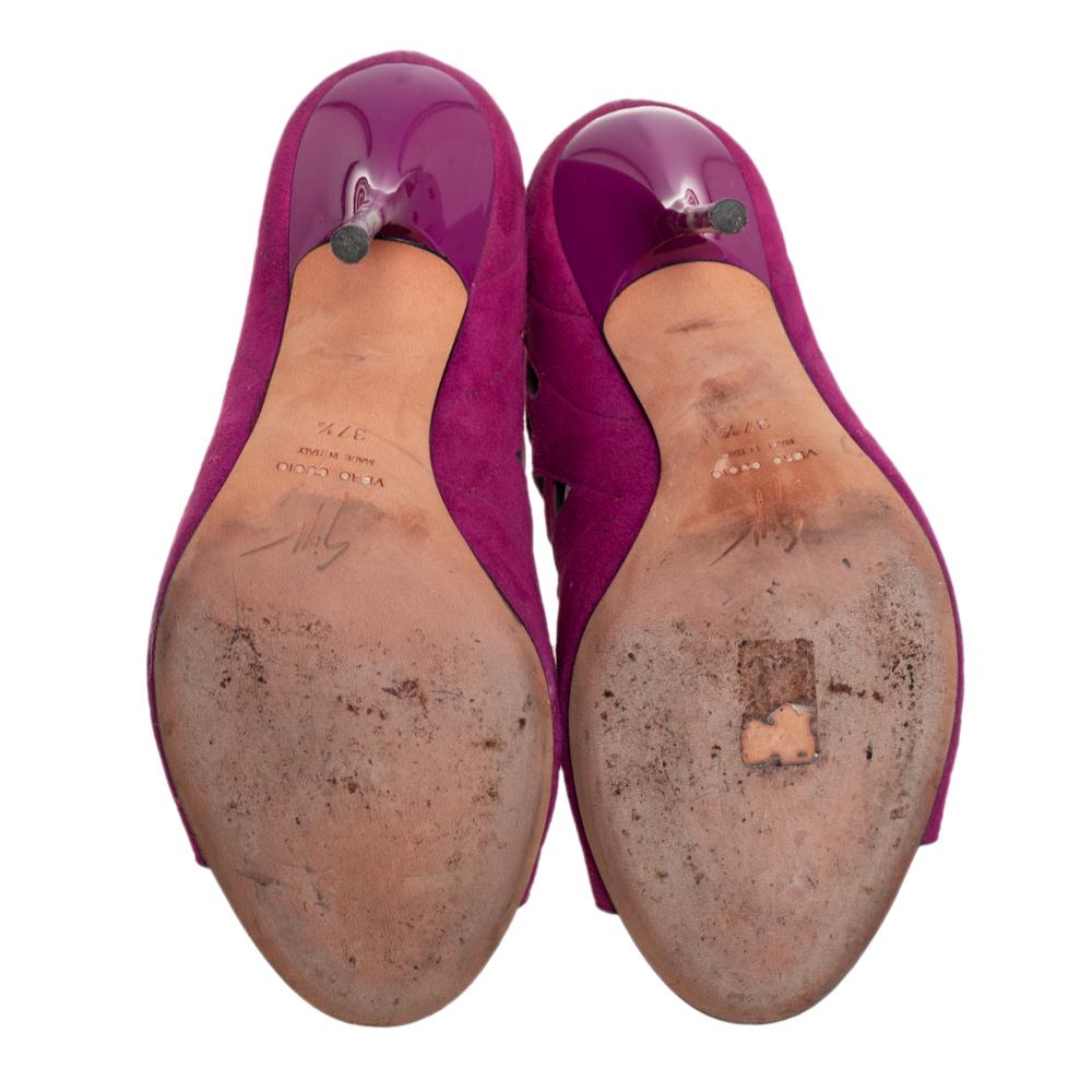Giuseppe Zanotti Rosa Wildleder Cutout Reißverschluss Stiefel Größe 37,5 im Zustand „Gut“ im Angebot in Dubai, Al Qouz 2