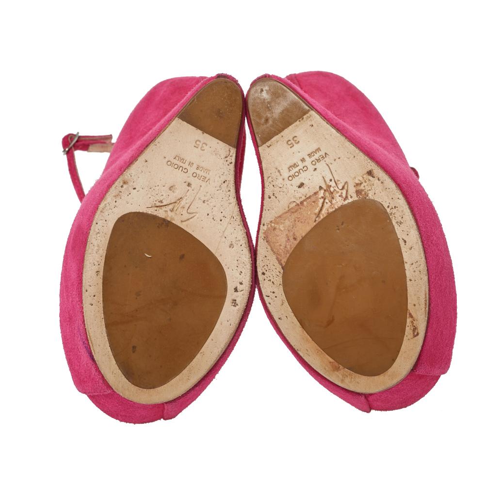 Giuseppe Zanotti Pink Suede Heelless Peep Toe Ankle Strap Pumps Size 35 In Good Condition In Dubai, Al Qouz 2