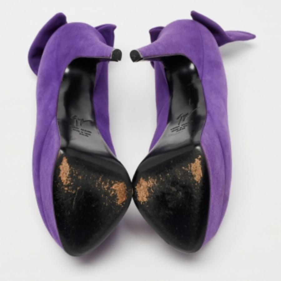 Giuseppe Zanotti Bombas de plataforma con lazo Debra de ante morado talla 36,5 en venta 2