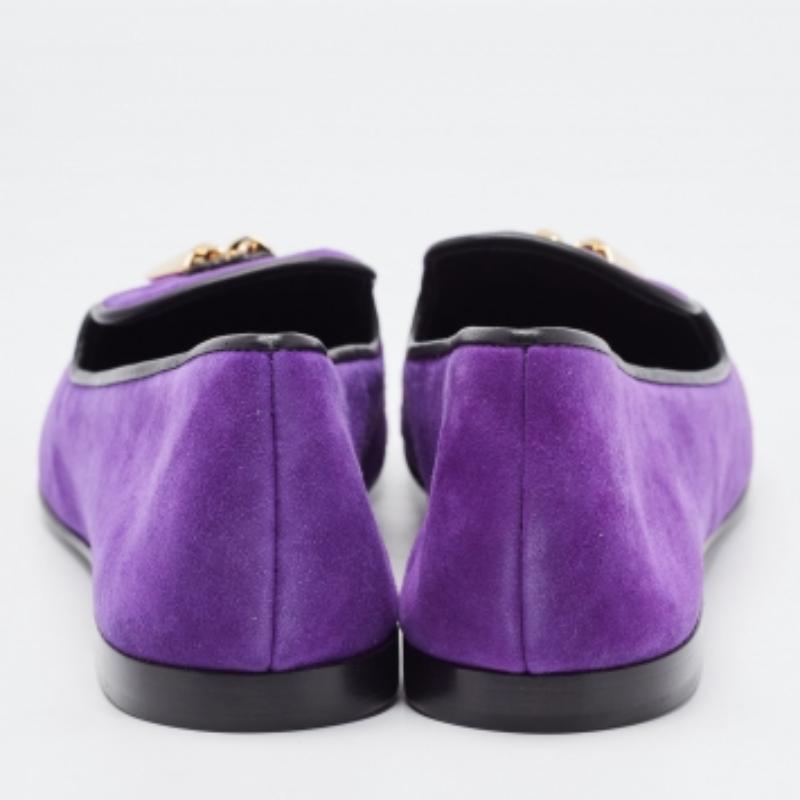 Giuseppe Zanotti - Slippers de smoking Kevin Shark en daim violet à pompons, taille 41 en vente 2