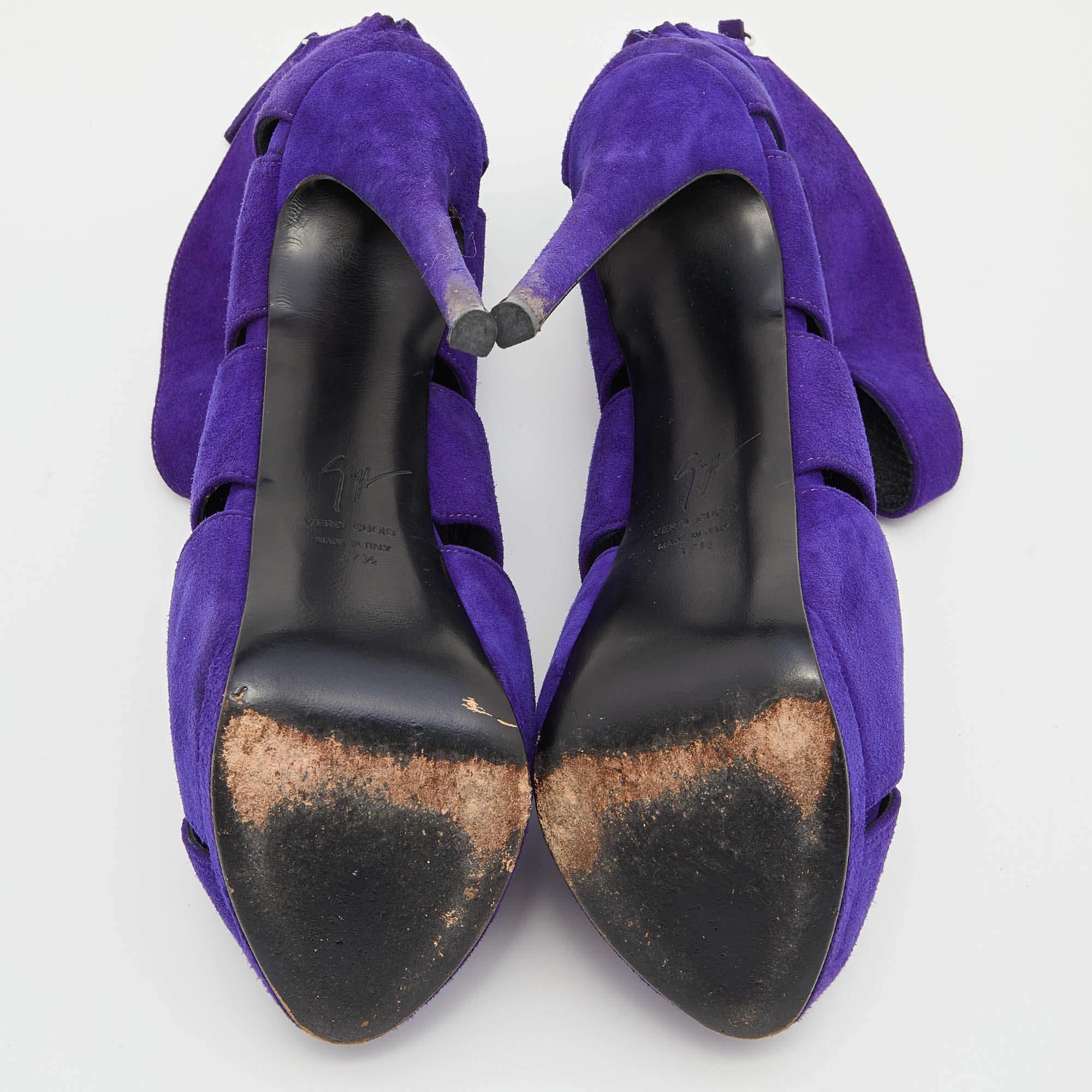 Giuseppe Zanotti Bottines à bout ouvert en daim violet avec découpe en forme de vague, taille 37.5 en vente 1