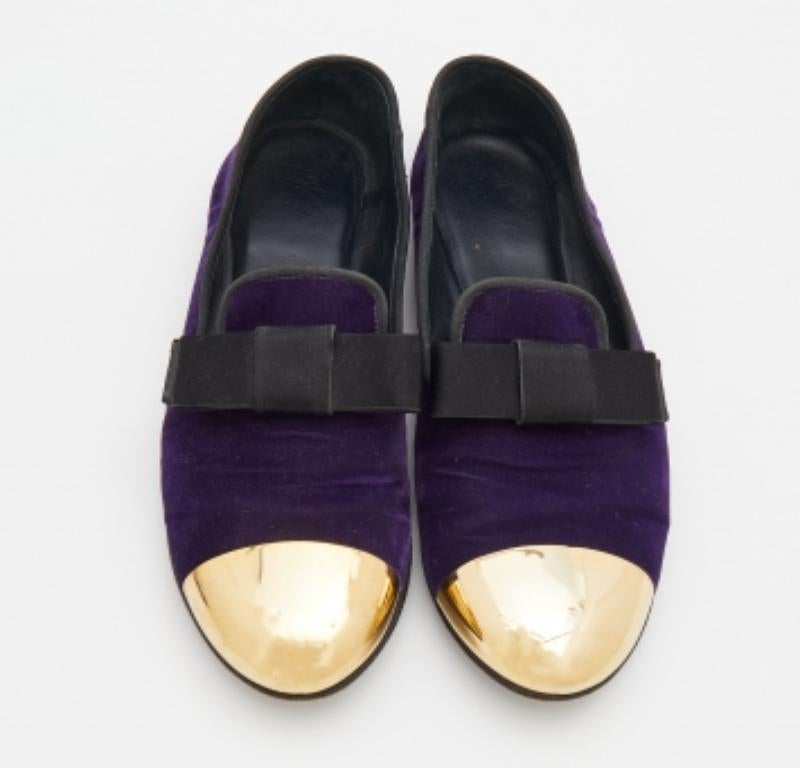 Giuseppe Zanotti Lila Samt Cap Toe Smoking Slippers Größe 39 im Zustand „Relativ gut“ im Angebot in Dubai, Al Qouz 2