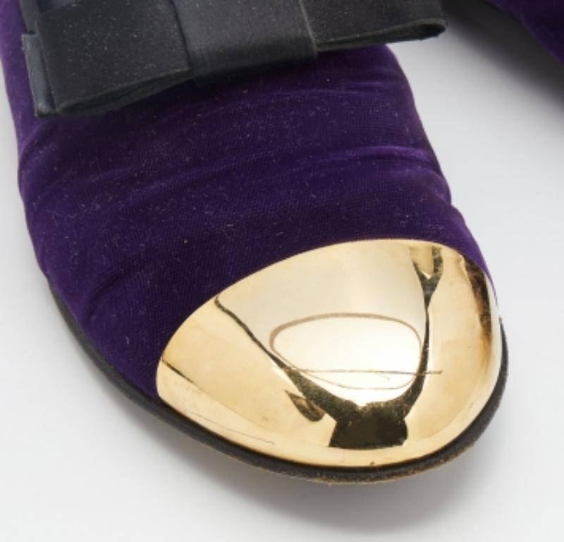 Giuseppe Zanotti Lila Samt Cap Toe Smoking Slippers Größe 39 im Angebot 1