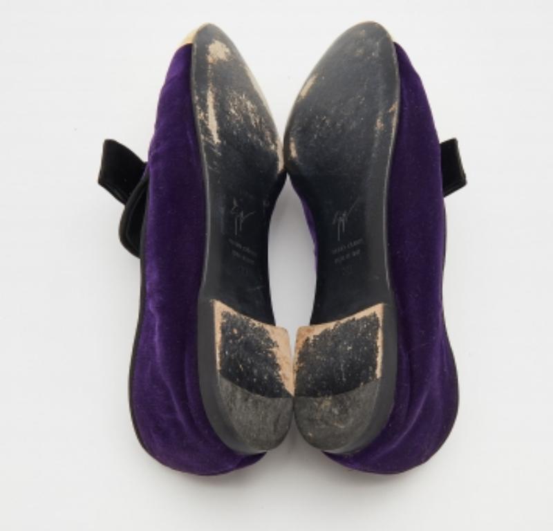 Giuseppe Zanotti Lila Samt Cap Toe Smoking Slippers Größe 39 im Angebot 3