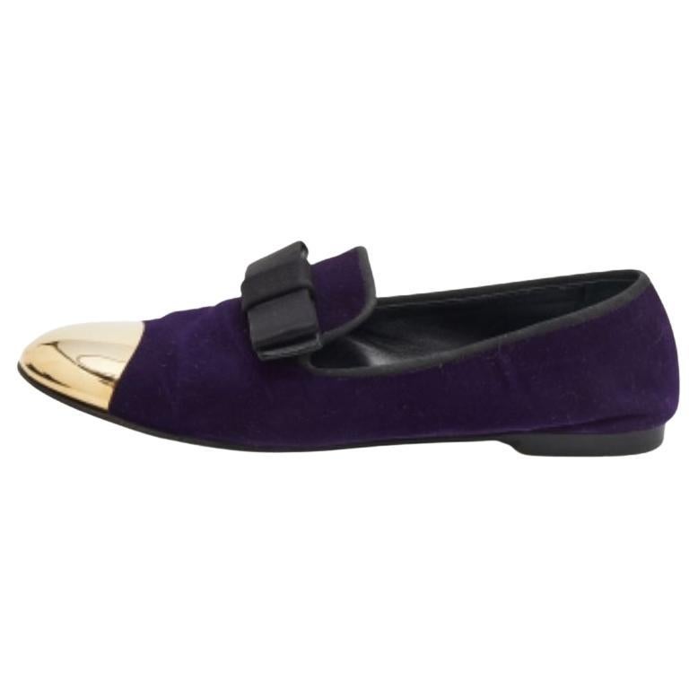 Giuseppe Zanotti Lila Samt Cap Toe Smoking Slippers Größe 39