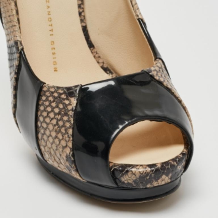 Giuseppe Zanotti Python und Lackleder Plattform Peep Toe Pumps Größe 40 im Angebot 2
