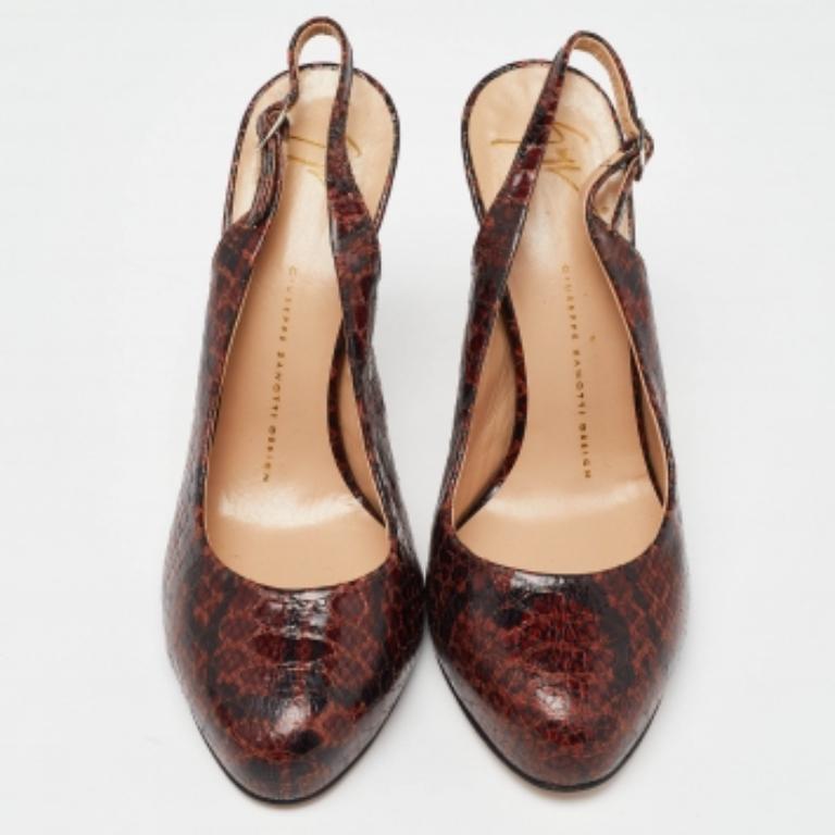 Noir Giuseppe Zanotti Python Embossed Leather Slingback Platform Sandals Size 39 (Sandales à semelles compensées en cuir gaufré) en vente