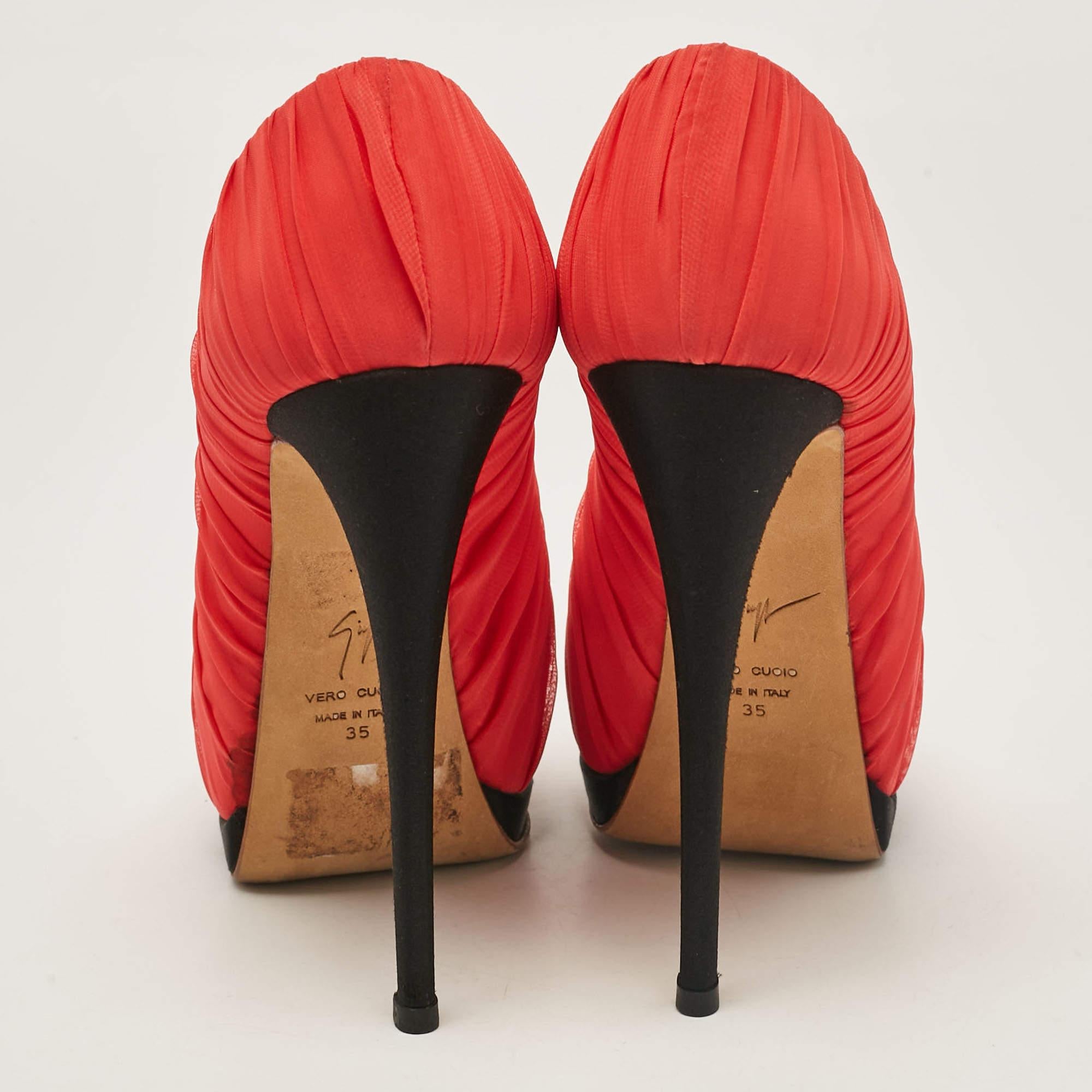 Giuseppe Zanotti escarpins compensés à bout ouvert en dentelle rouge taille 35 Pour femmes en vente