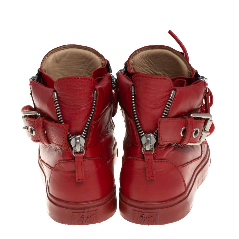 Giuseppe Zanotti Red Leather Chain Detail High Top Sneakers Size 40 In Fair Condition For Sale In Dubai, Al Qouz 2