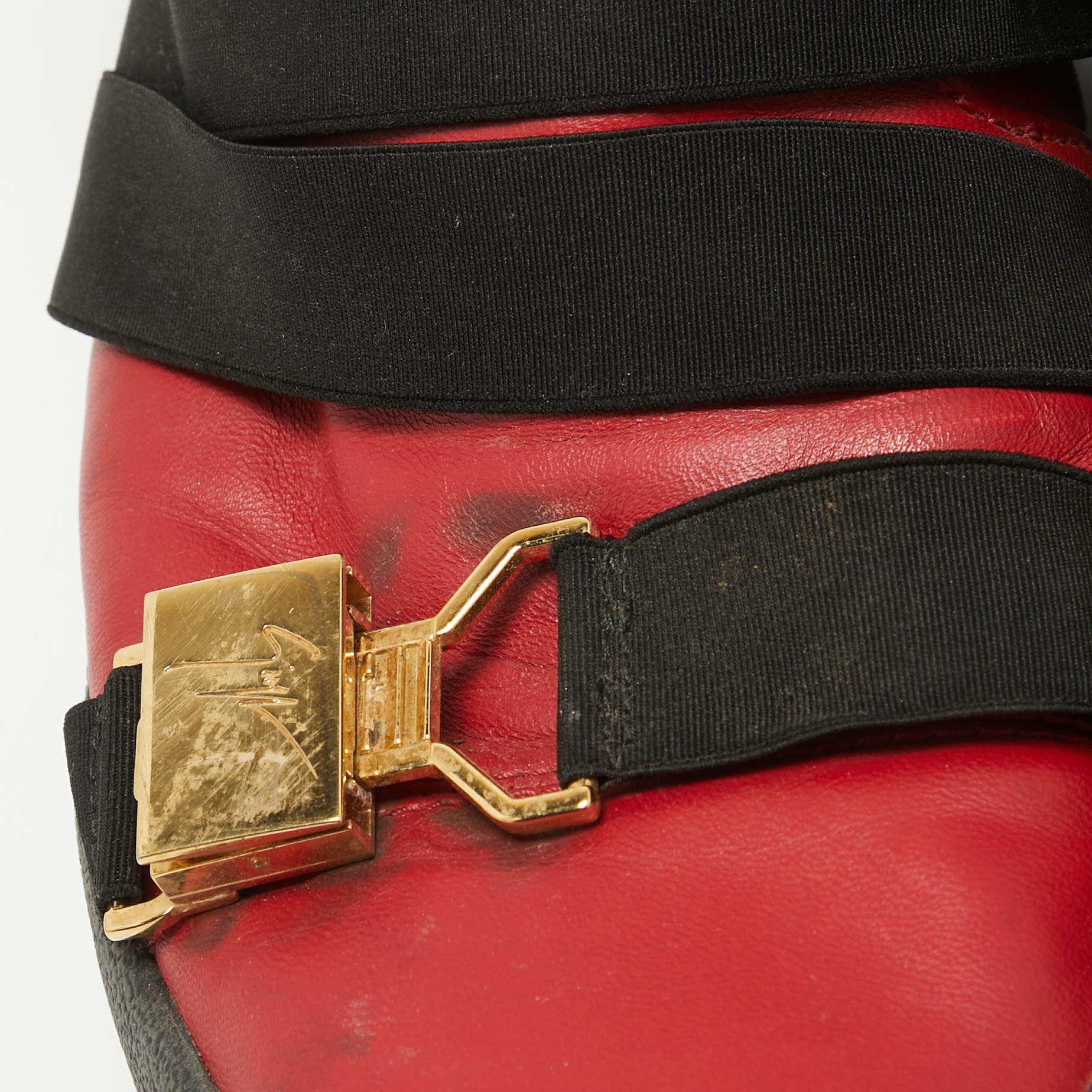 Giuseppe Zanotti, scarpe da ginnastica alte in pelle rossa taglia 46 In condizioni discrete in vendita a Dubai, Al Qouz 2