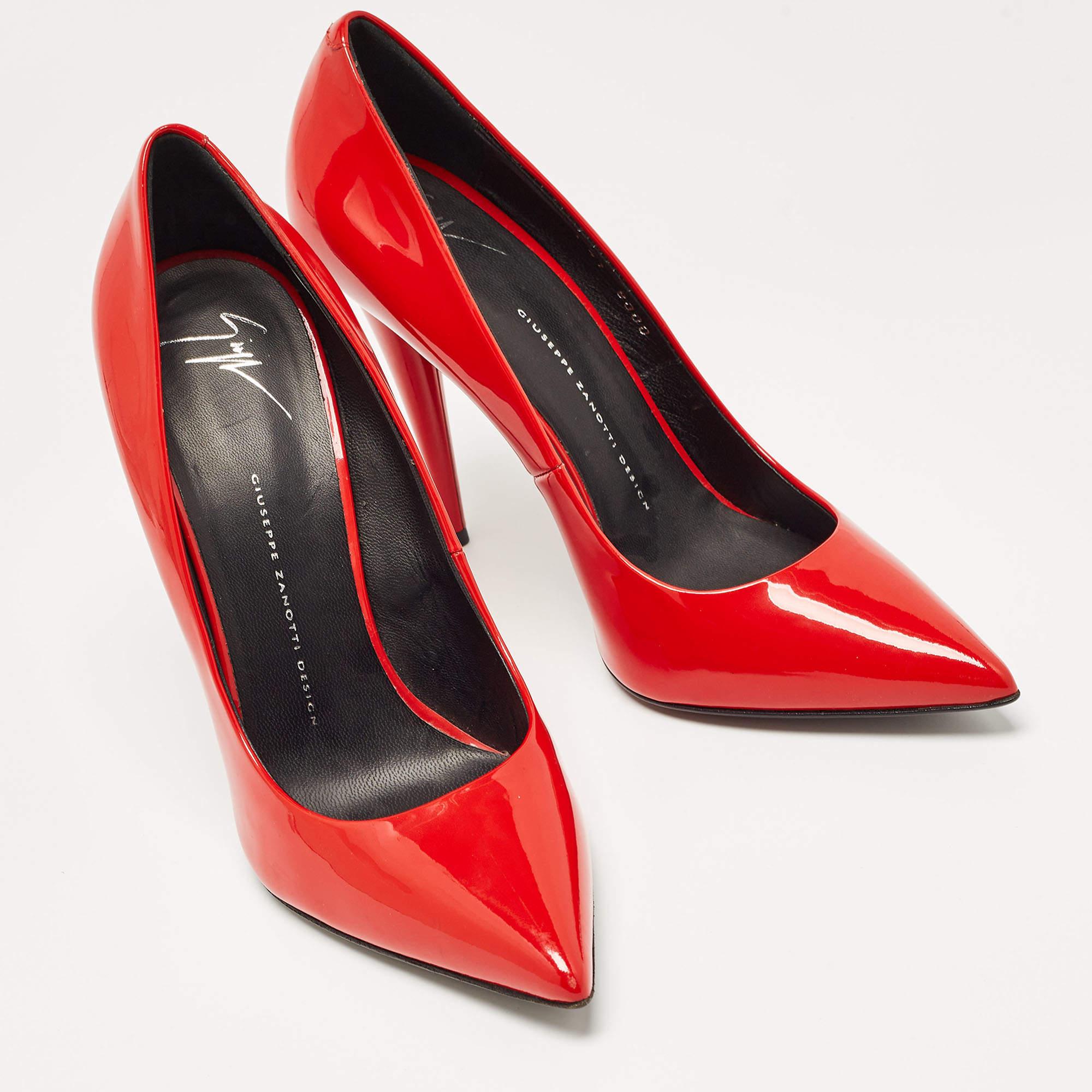 Women's Giuseppe Zanotti Red Patent Leather Pointed Toe Pumps Size 41 For Sale