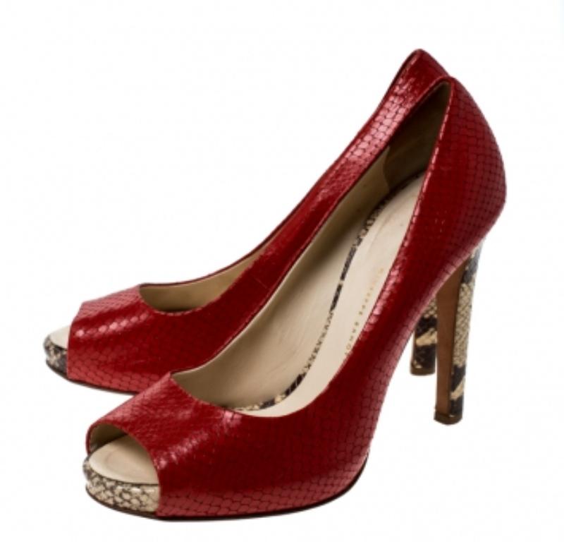 Giuseppe Zanotti escarpins peep toes en cuir rouge embossé python Taille 39.5 en vente 2