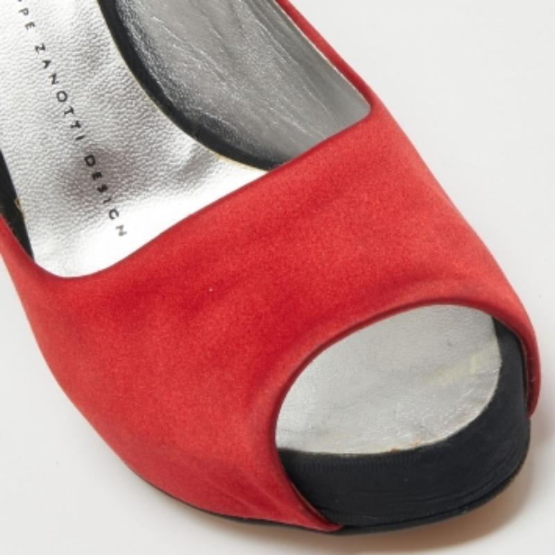 Women's Giuseppe Zanotti Red Satin Peep Toe Platform Pumps Size 37 For Sale