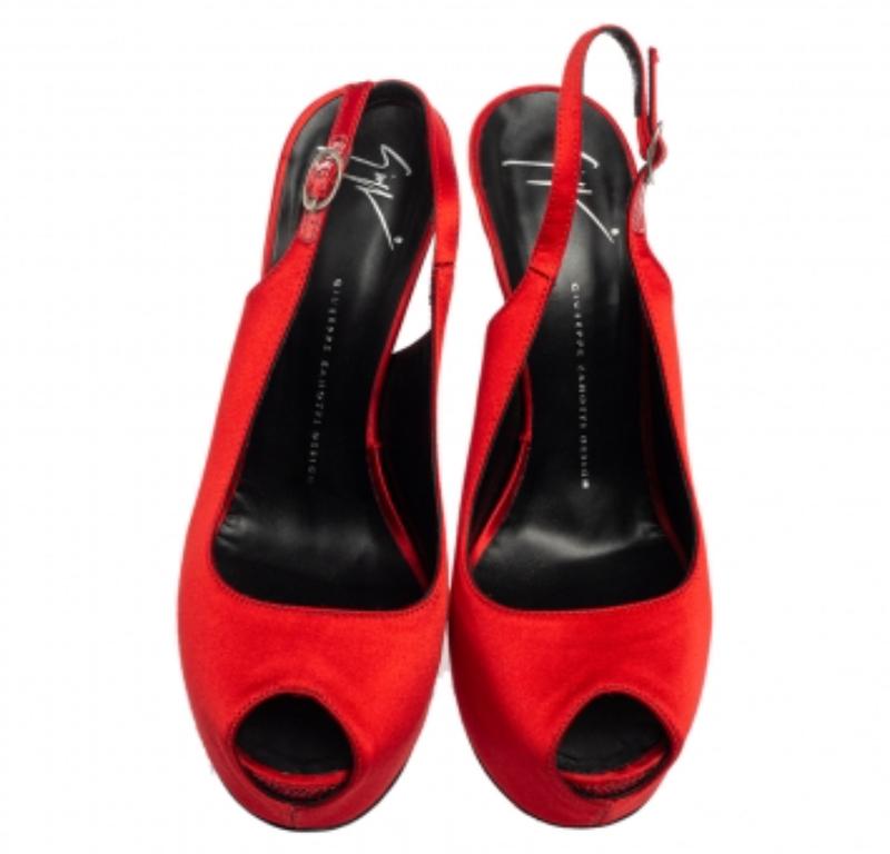 Women's Giuseppe Zanotti Red Satin  Peep Toe Slingback Pumps Size 41 For Sale