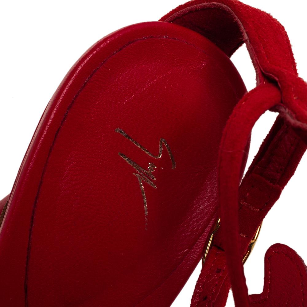 Giuseppe Zanotti Rot Wildleder und Leder Cruel Wing Sandalen Größe 36.5 3