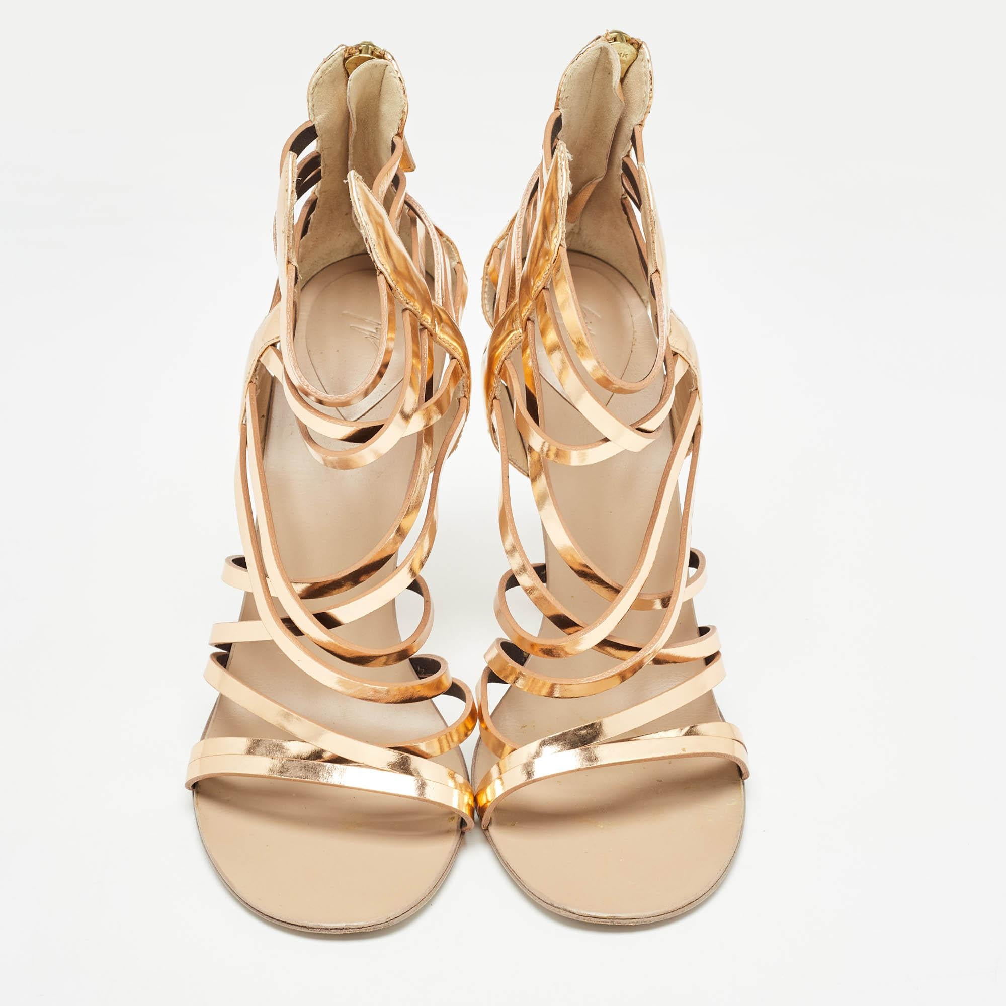 Giuseppe Zanotti Sandalias enjauladas de piel oro rosa talla 37.5 Oro en venta