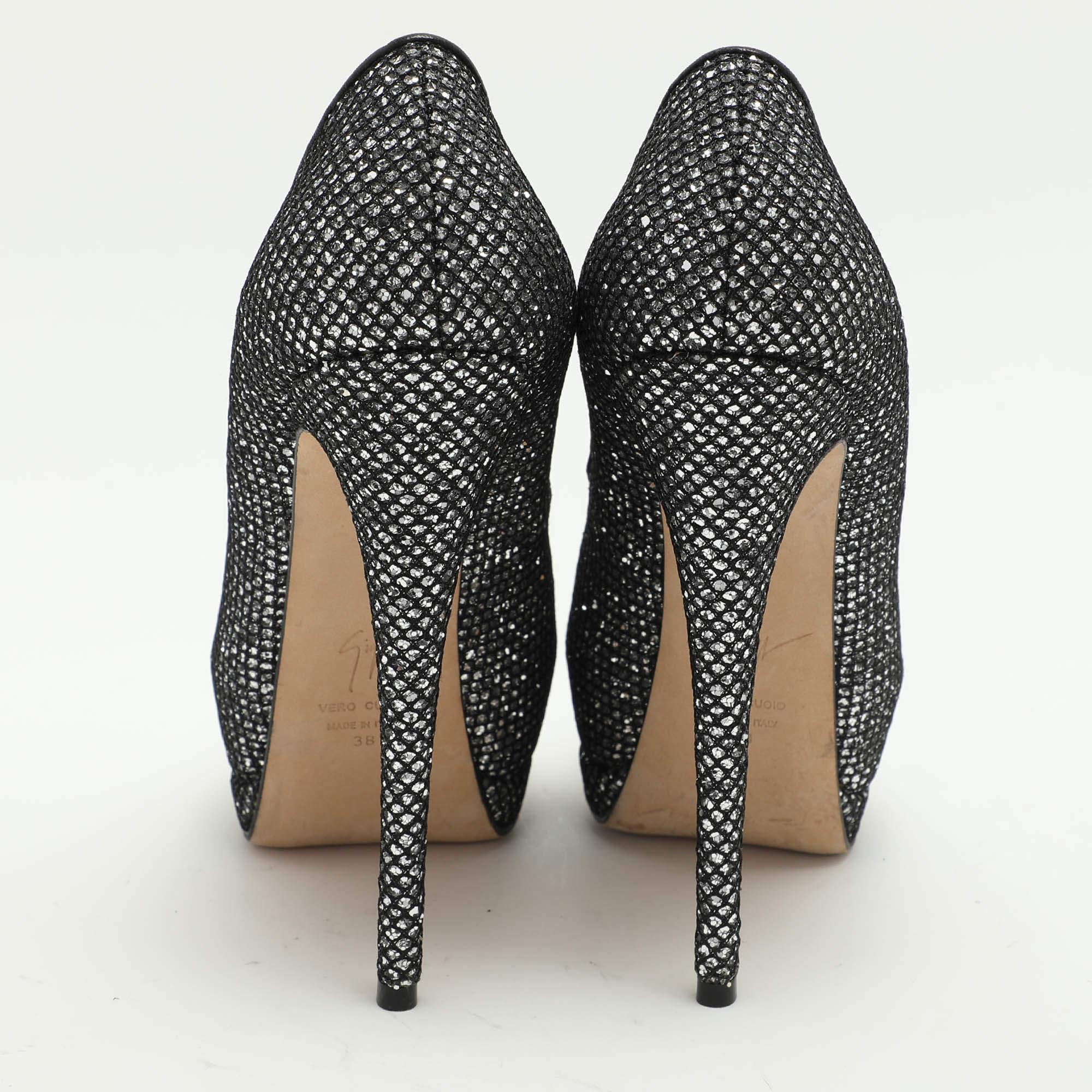 Donna Giuseppe Zanotti Silver/Black Glitter and Leather Platform Pumps Taglia 38 in vendita