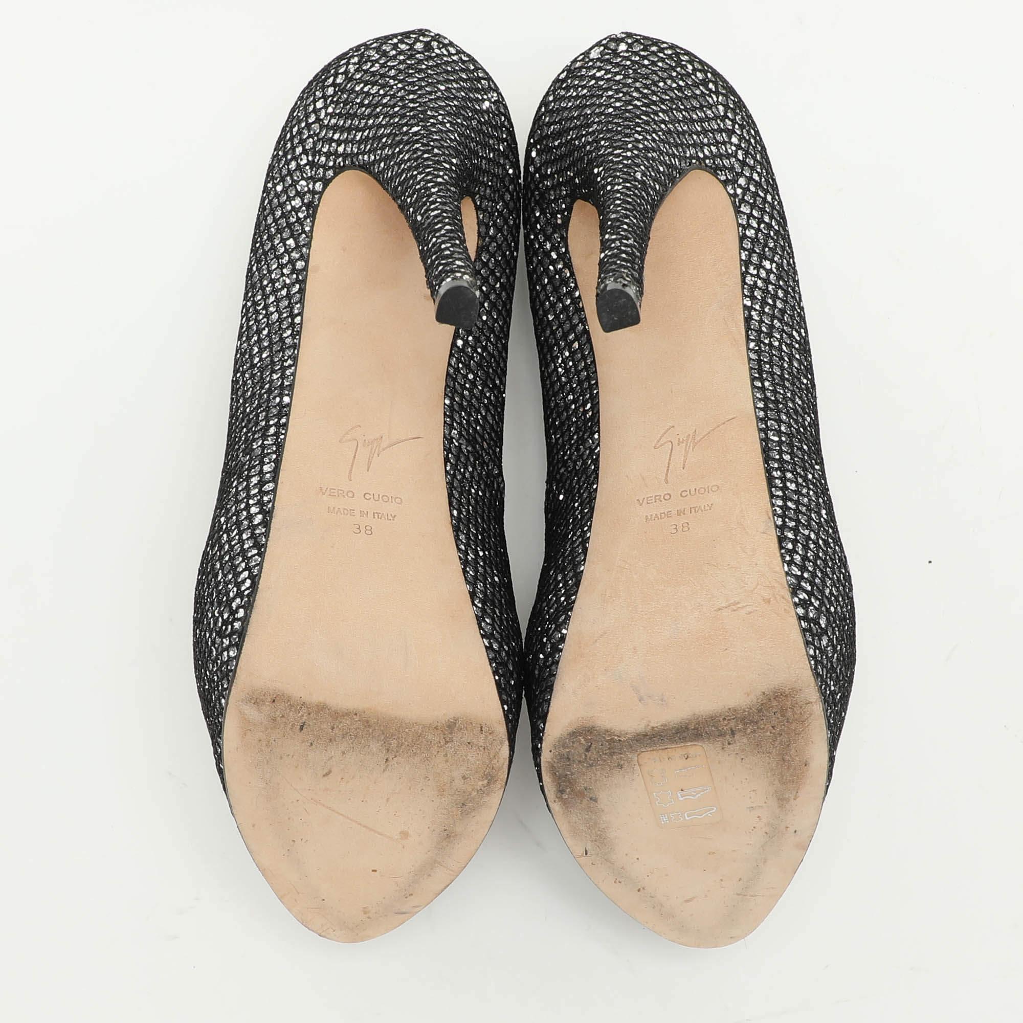Giuseppe Zanotti Silver/Black Glitter and Leather Platform Pumps Taglia 38 in vendita 1