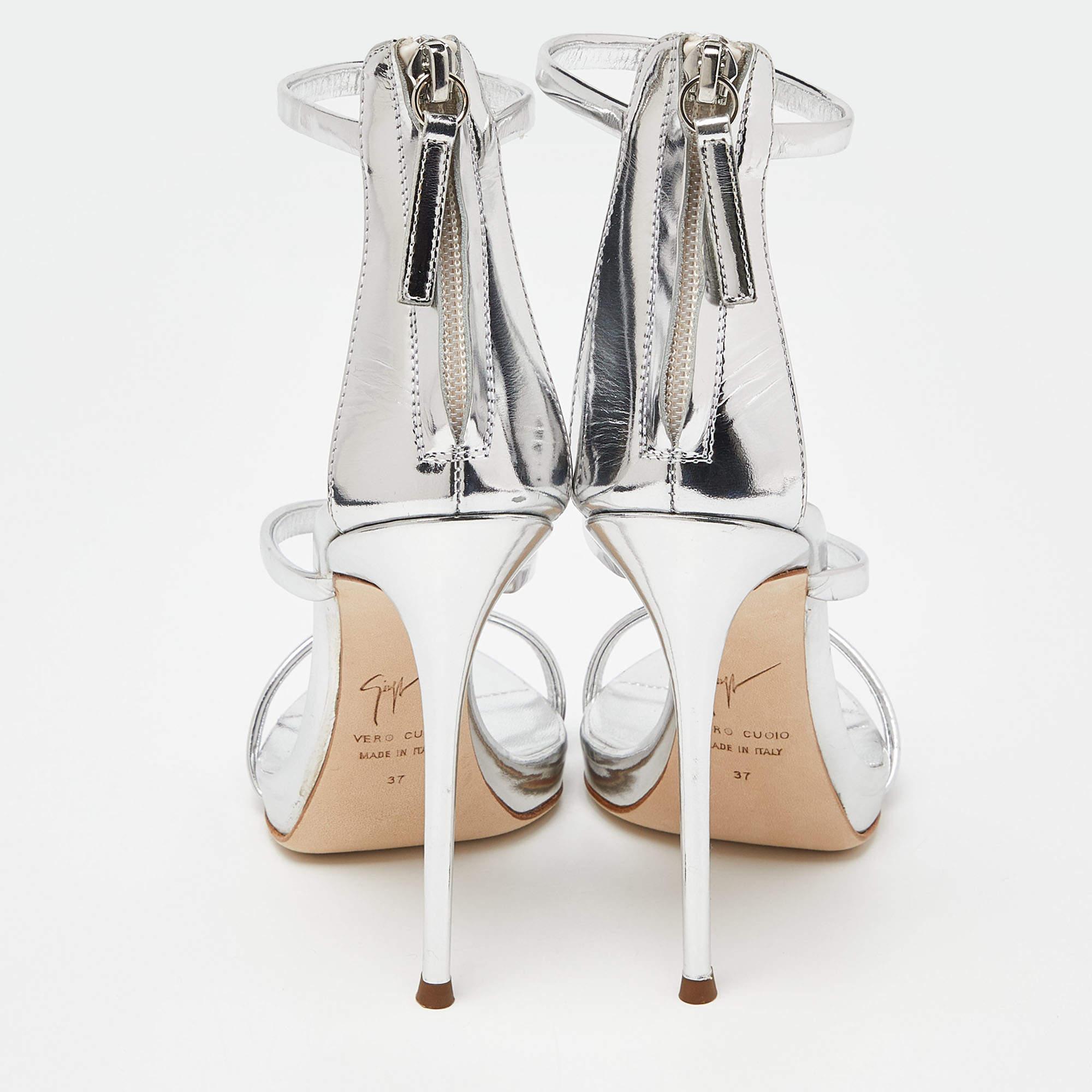 Giuseppe Zanotti Silver Patent Leather Harmony Sandals Size 37 For Sale 4