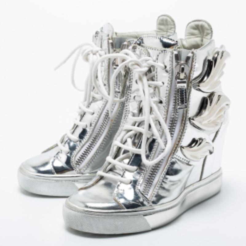 Giuseppe Zanotti Baskets compensées en cuir verni argenté taille 35 en vente 3