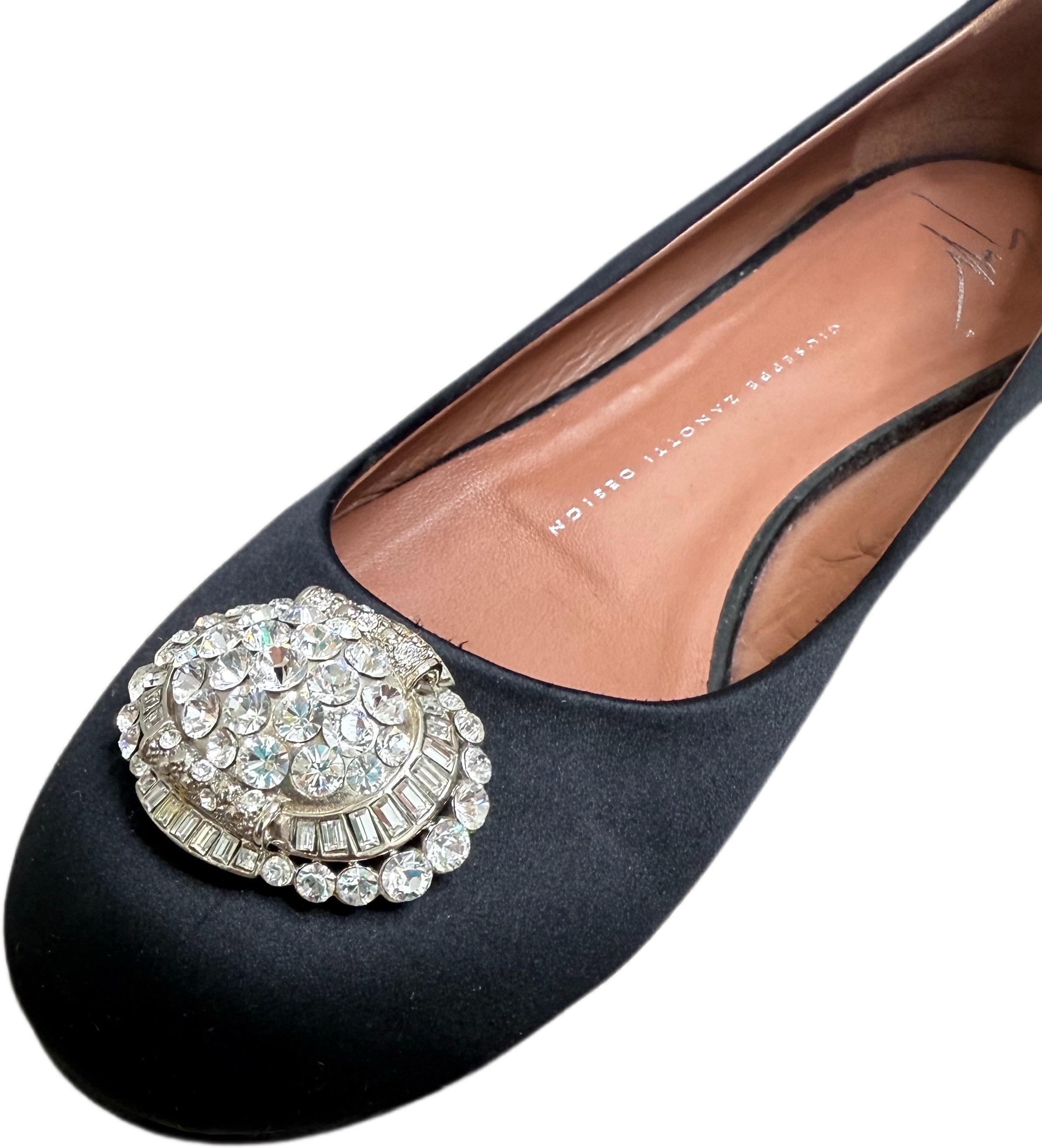 Giuseppe Zanotti Size 8.5 Black Satin Crystal Brooch Ballet Flats Made in Italy For Sale 10