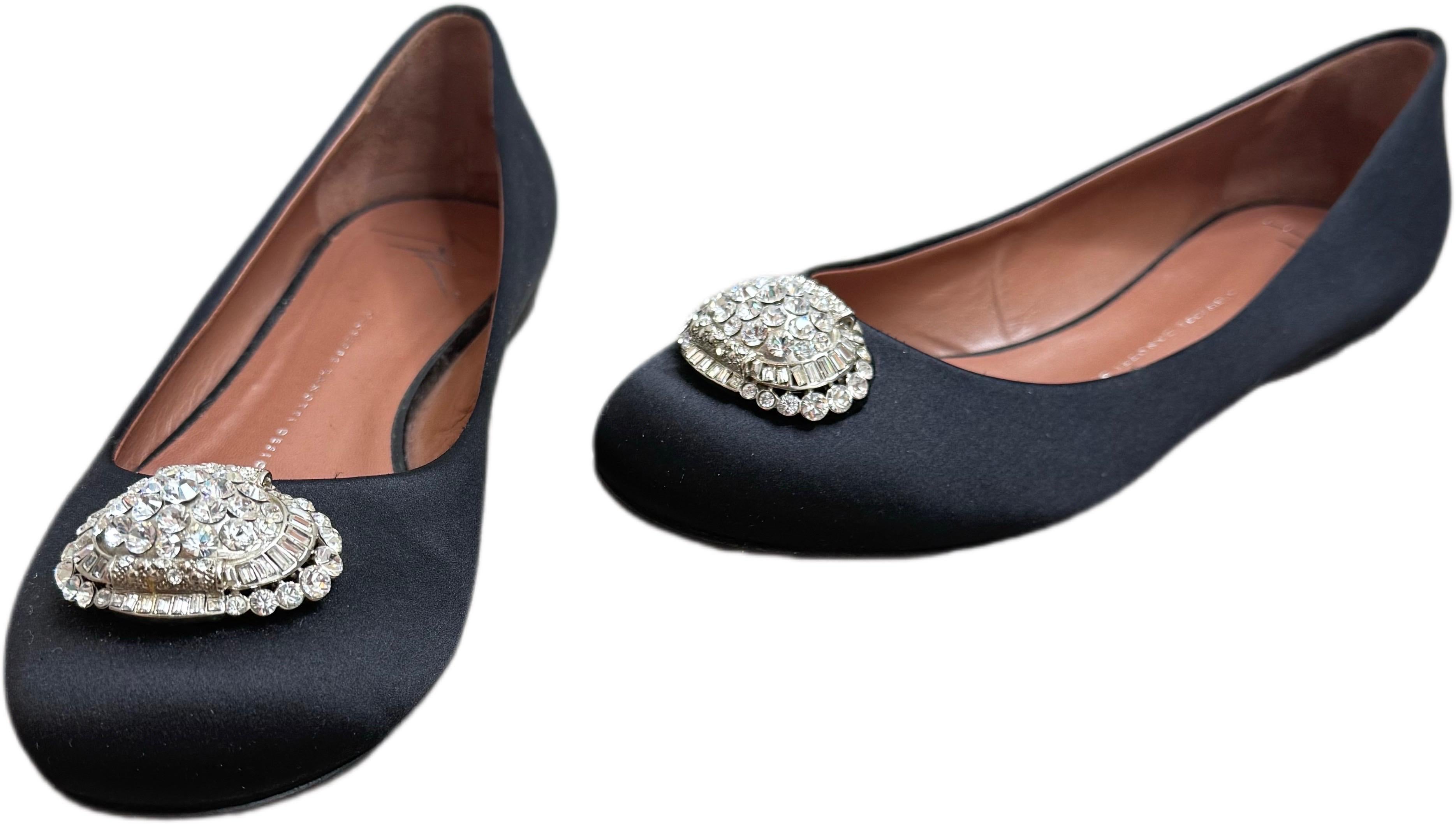 Giuseppe Zanotti Size 8.5 Black Satin Crystal Brooch Ballet Flats Made in Italy In Excellent Condition For Sale In San Diego, CA