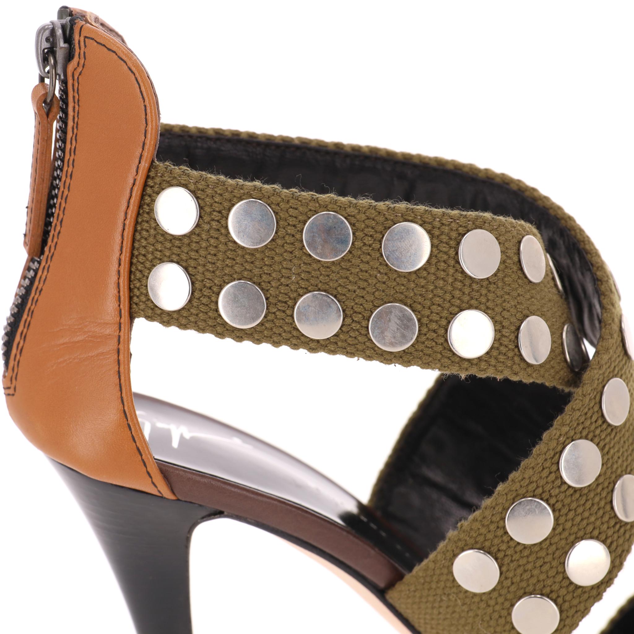 Giuseppe Zanotti Riemchensandalen aus Canvas mit Nieten im Angebot 2