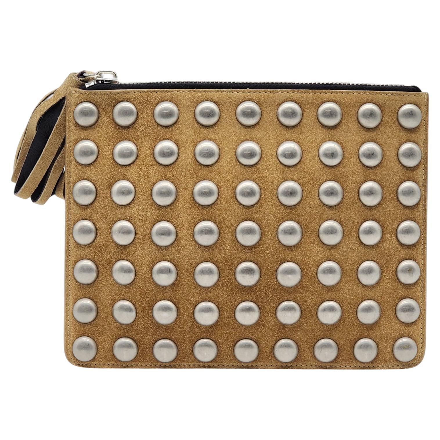 Pochette con borchie e pelle scamosciata in marrone di Giuseppe Zanotti in vendita