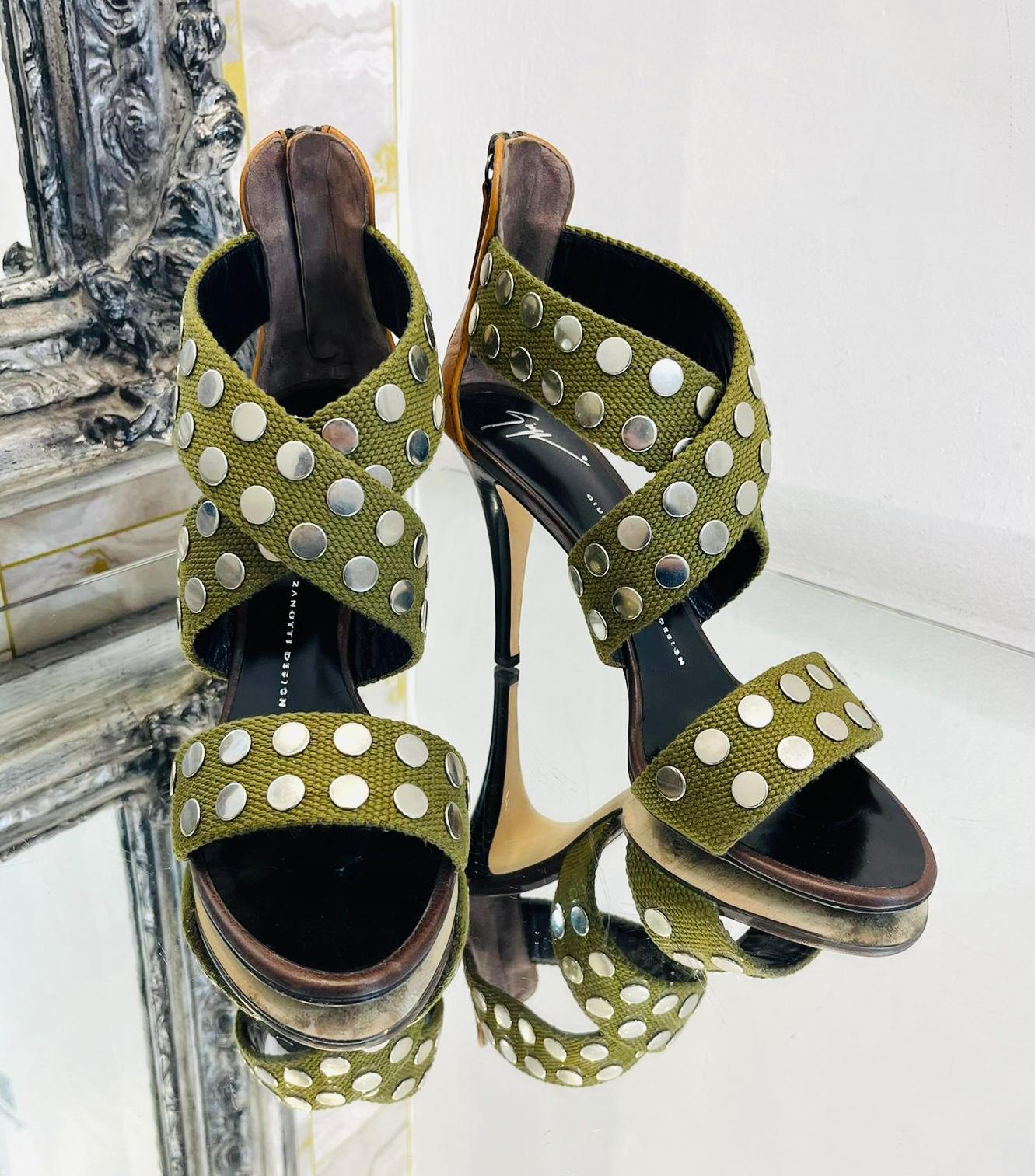 Giuseppe Zanotti Studded Sandals In Excellent Condition For Sale In London, GB